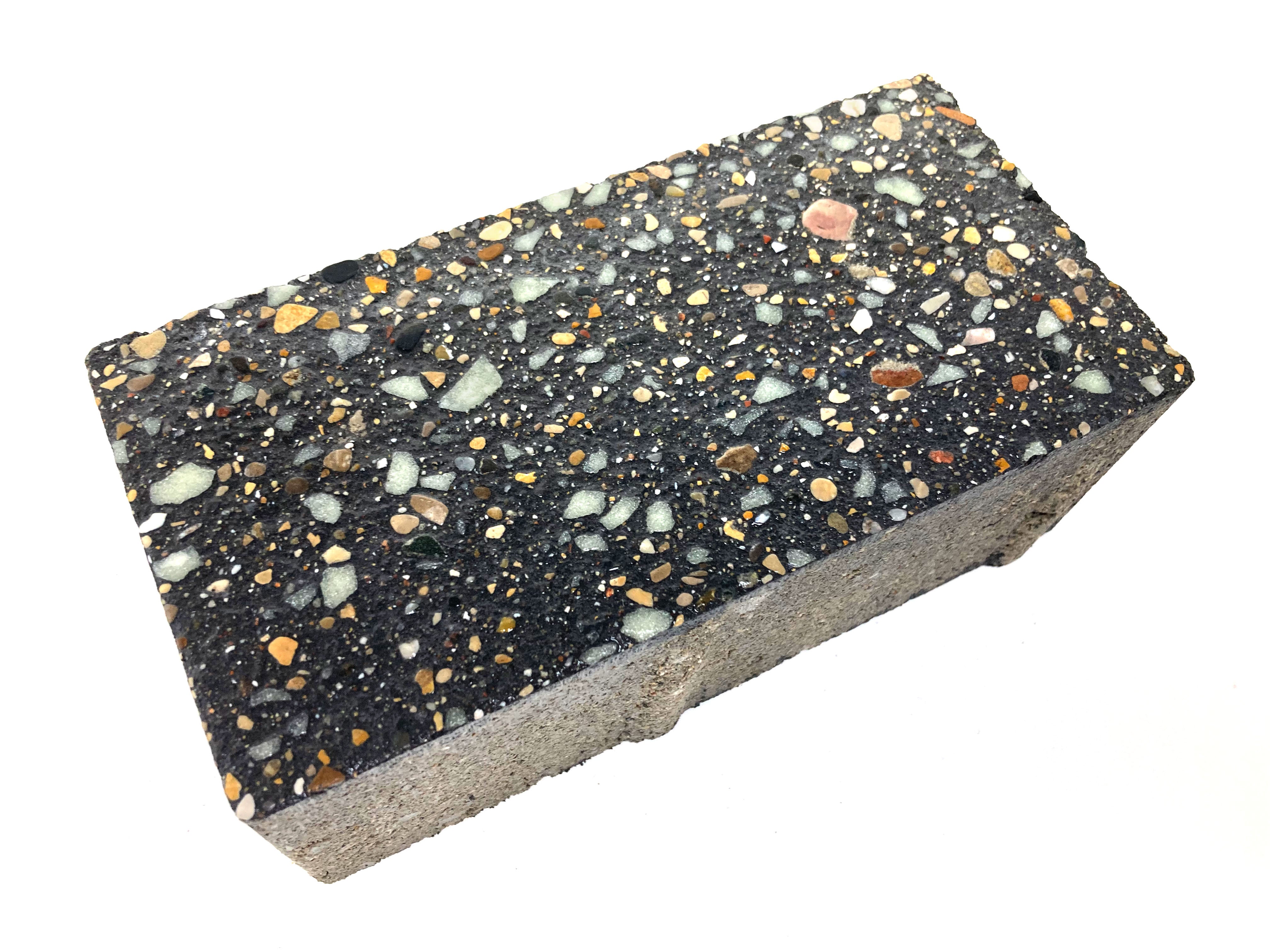 Holland Stone Pavers 4"x 8" 60mm
Midnight - Brushed